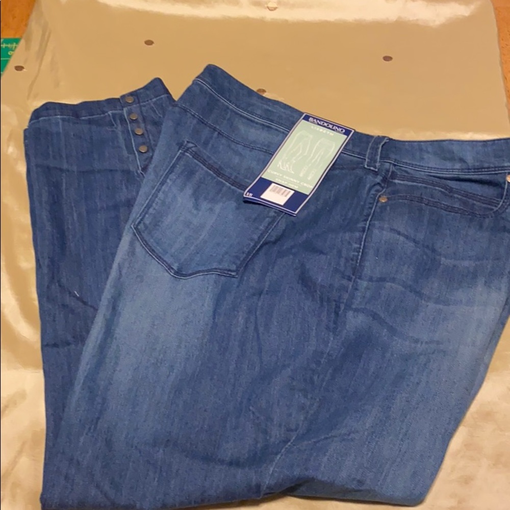 NWT Bandolino lisbeth crop size 18